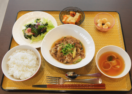 朝夕2食の食事付き